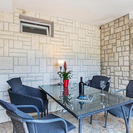 Apartments Villa Lungomare Pula Zewnętrze zdjęcie