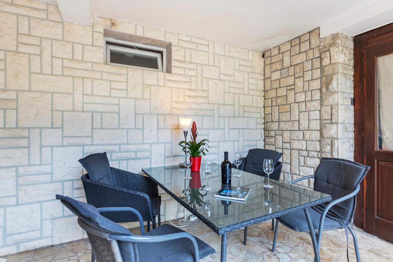 Apartments Villa Lungomare Pula Zewnętrze zdjęcie